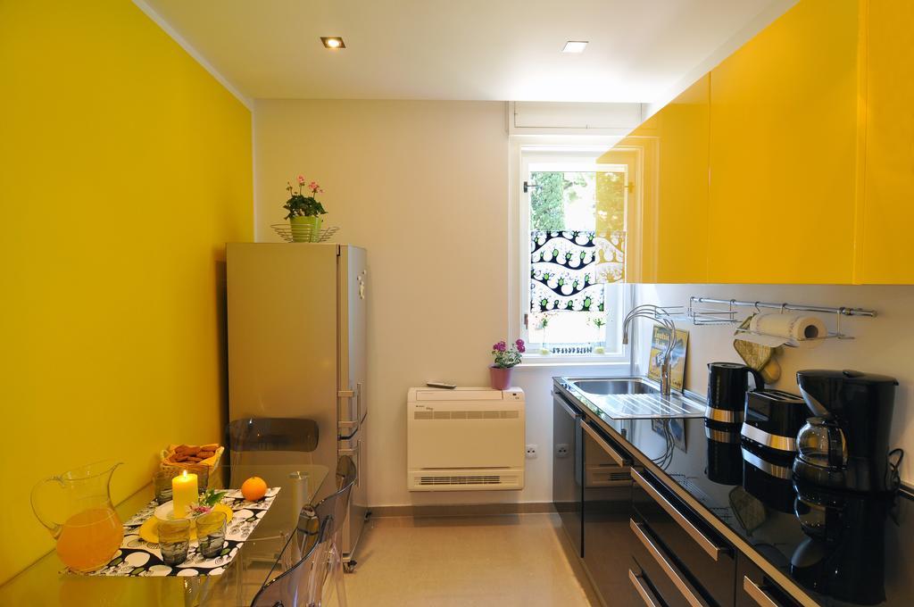 Barbara Apartment Split